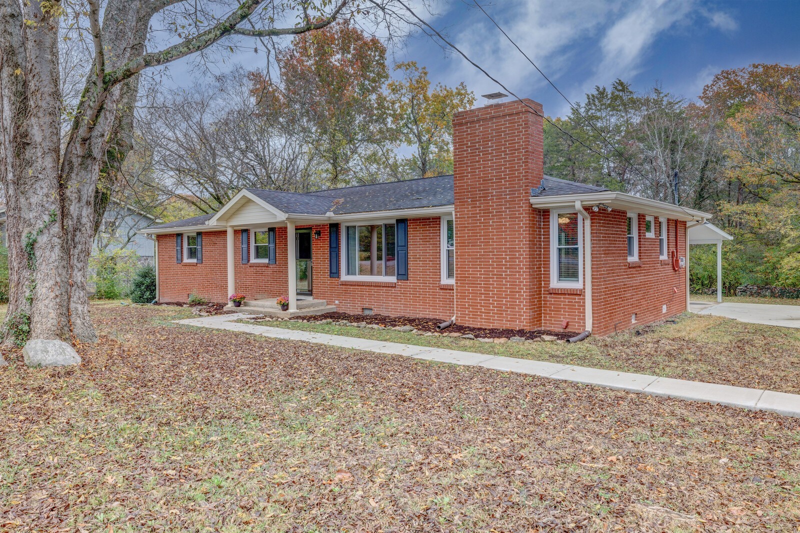 5075 Kittrell Road Nashville, TN 37221 - Photo 6 of 48 The owners recently added a new driveway and sidewalk