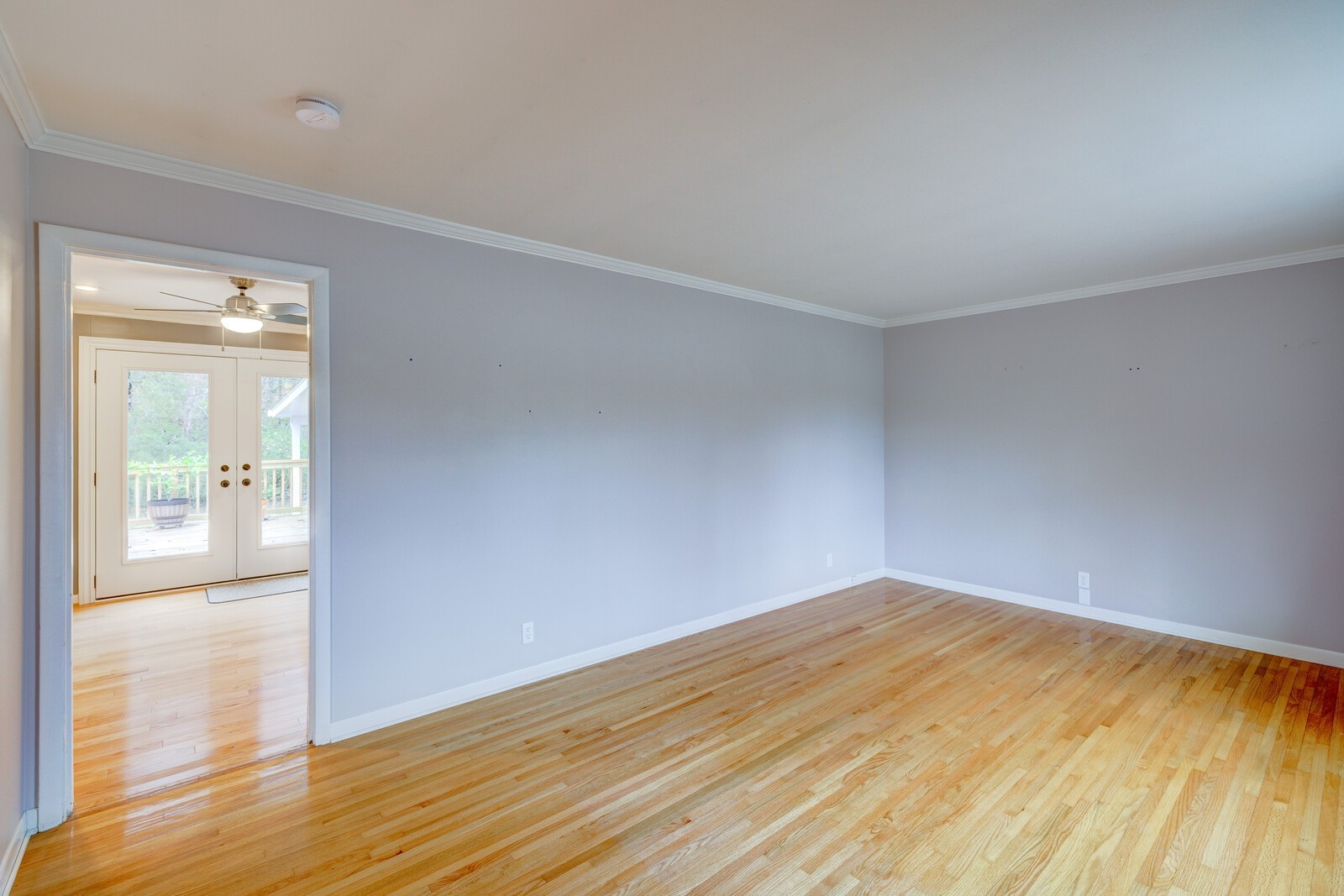 5075 Kittrell Road Nashville, TN 37221 - Photo 9 of 48 The living room is spacious with real hardwoods