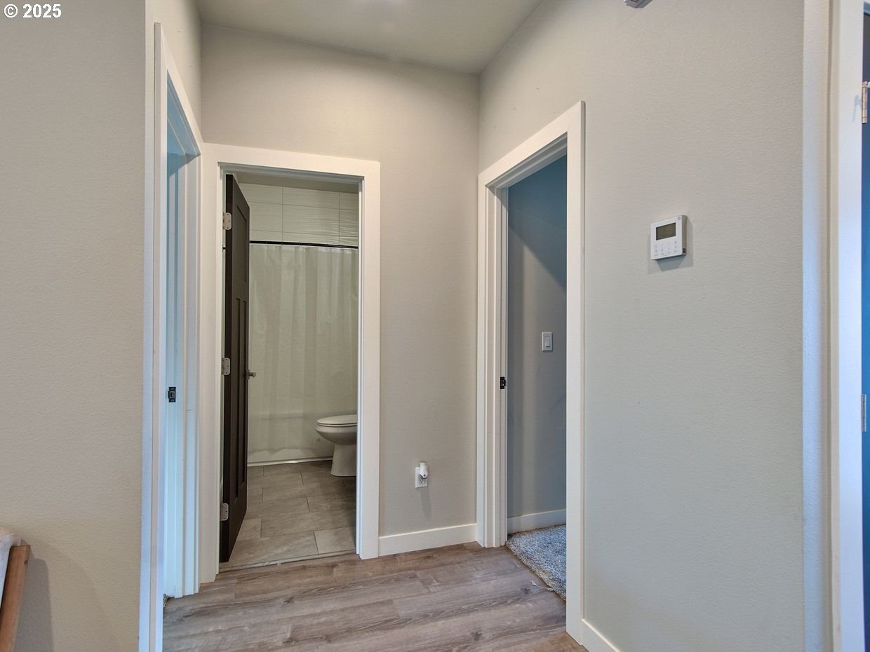 1701 South Alpine Street Cornelius, OR 97113 - Photo 28 of 48 Hallway