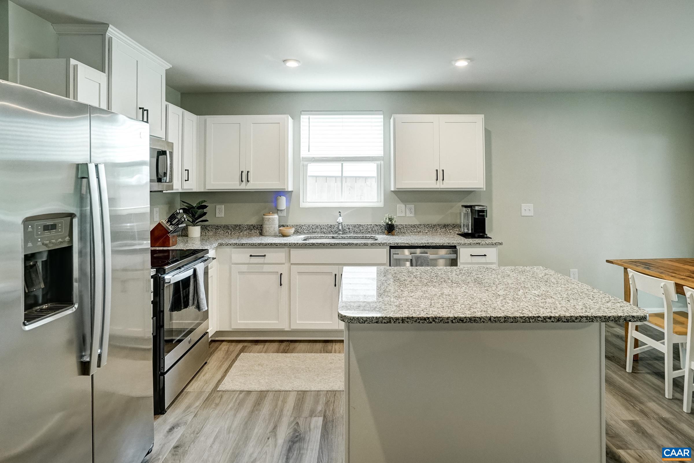 116 White Birch Road Waynesboro, VA 22980 - Photo 10 of 39 Large island for prep work or seating