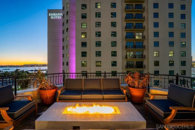 $1,719,000 | 700 West Harbor Drive, Unit 705, San Diego, CA 92101