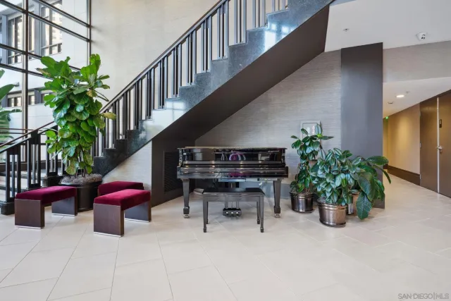 $1,719,000 | 700 West Harbor Drive, Unit 705, San Diego, CA 92101