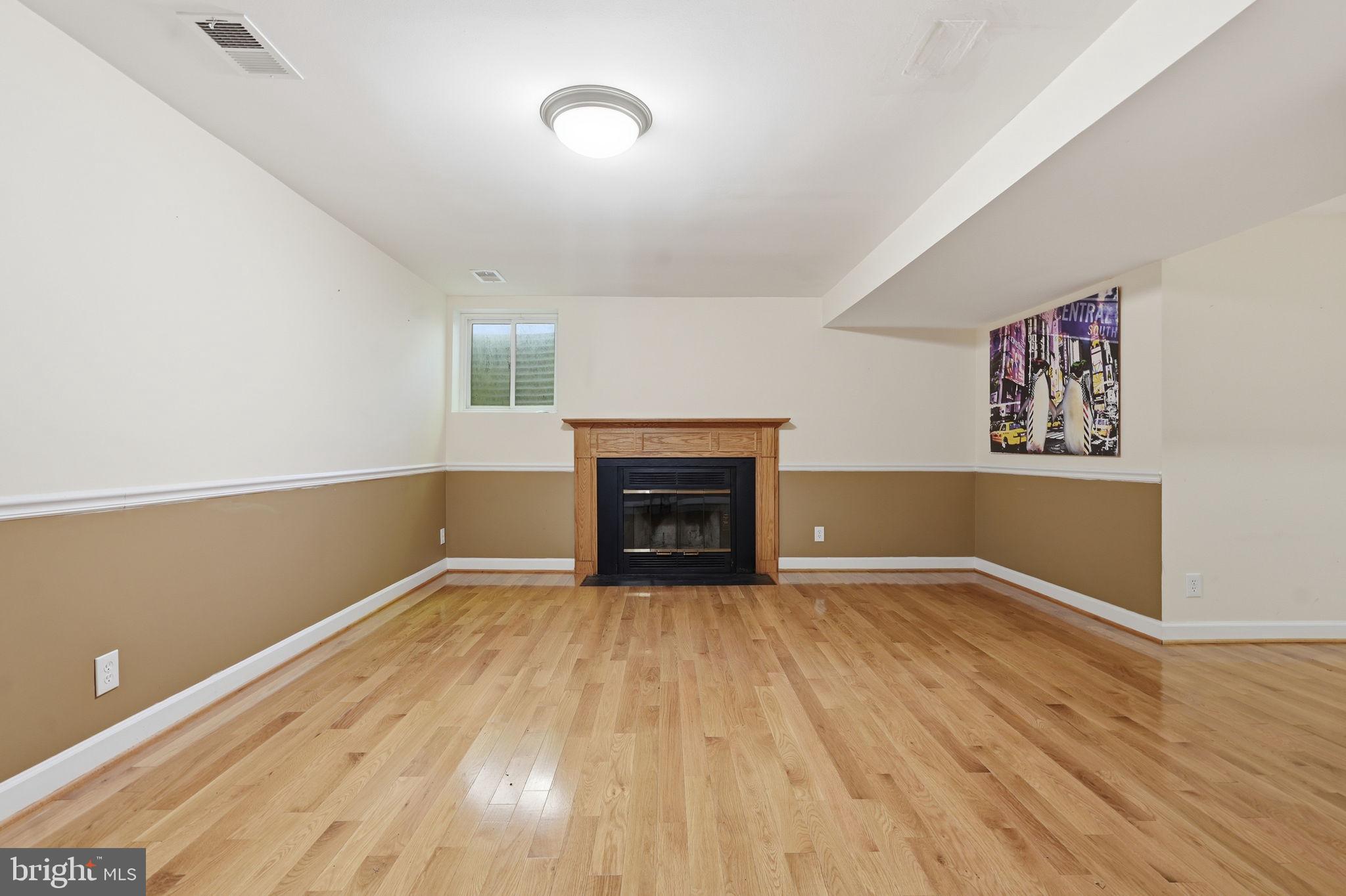 1609 Oak Spring Way Reston, VA 20190 - Photo 40 of 50