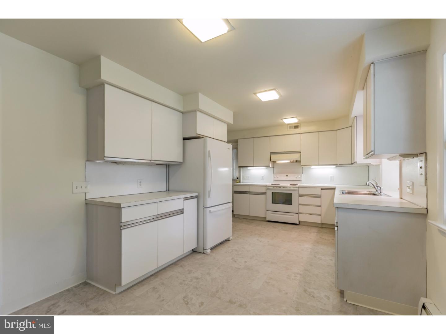 5 Bowker Road Medford, NJ 08055 - Photo 5 of 25 Gallery Image 5