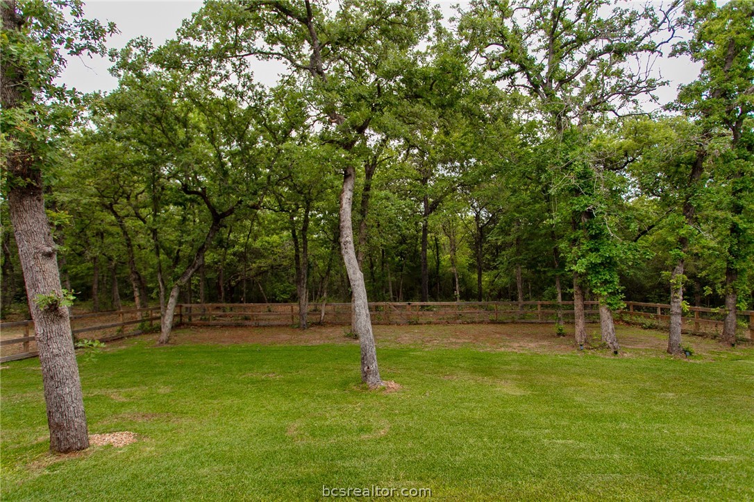 1629 Sawmill Road Franklin, TX 77856 - Photo 35 of 47 a view of a park