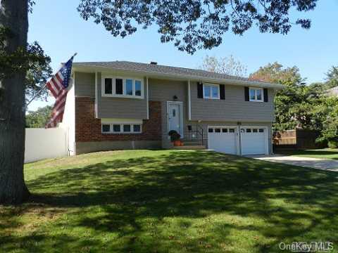 14 Rock Road Islip Terrace, NY 11752 - Photo 1 of 1 Gallery Image 1