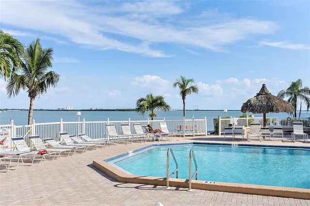 $449,000 | 6322 Palma Del Mar Boulevard South, Unit 209, St. Petersburg, FL 33715