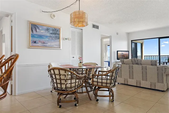 $449,000 | 6322 Palma Del Mar Boulevard South, Unit 209, St. Petersburg, FL 33715