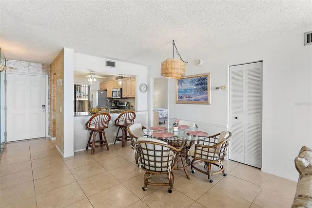 $449,000 | 6322 Palma Del Mar Boulevard South, Unit 209, St. Petersburg, FL 33715