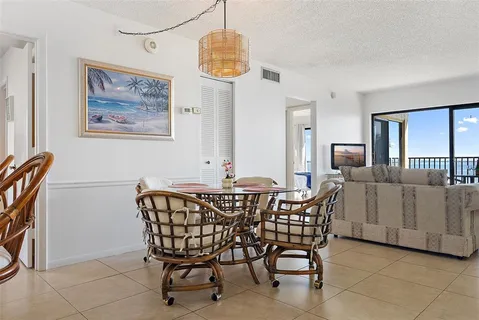 $425,000 | 6322 Palma Del Mar Boulevard South, Unit 209, St. Petersburg, FL 33715