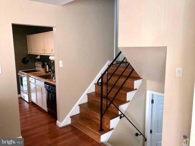 4114 Isbell Street Silver Spring, MD 20906 - Photo 14 of 30 Stairway