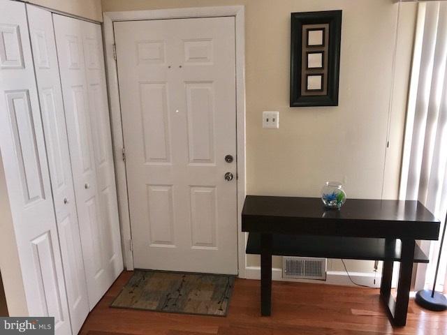4114 Isbell Street Silver Spring, MD 20906 - Photo 8 of 30 Foyer