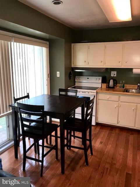 4114 Isbell Street Silver Spring, MD 20906 - Photo 9 of 30 Kitchen Breakfast Space