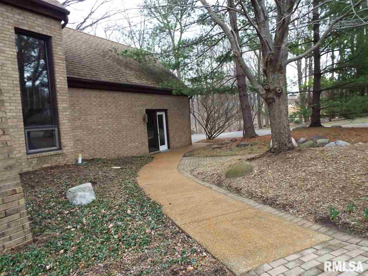 119 Maple Ridge Drive Morton, IL 61550 - Photo 3 of 36 Gallery Image 3
