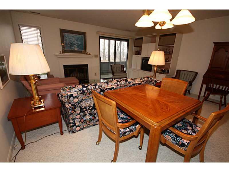 67 Lookout Ridge Drive, Unit 11L Columbus, IN 47201 - Photo 3 of 16 Gallery Image 3