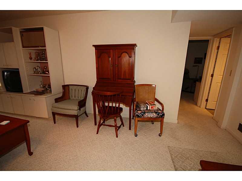 67 Lookout Ridge Drive, Unit 11L Columbus, IN 47201 - Photo 4 of 16 Gallery Image 4
