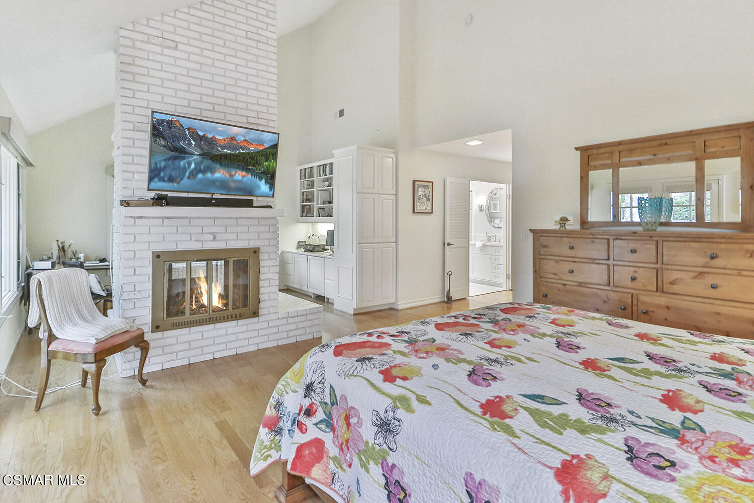 11908 Pradera Road Camarillo, CA 93012 - Photo 27 of 76 oMain Bedroom Suite3