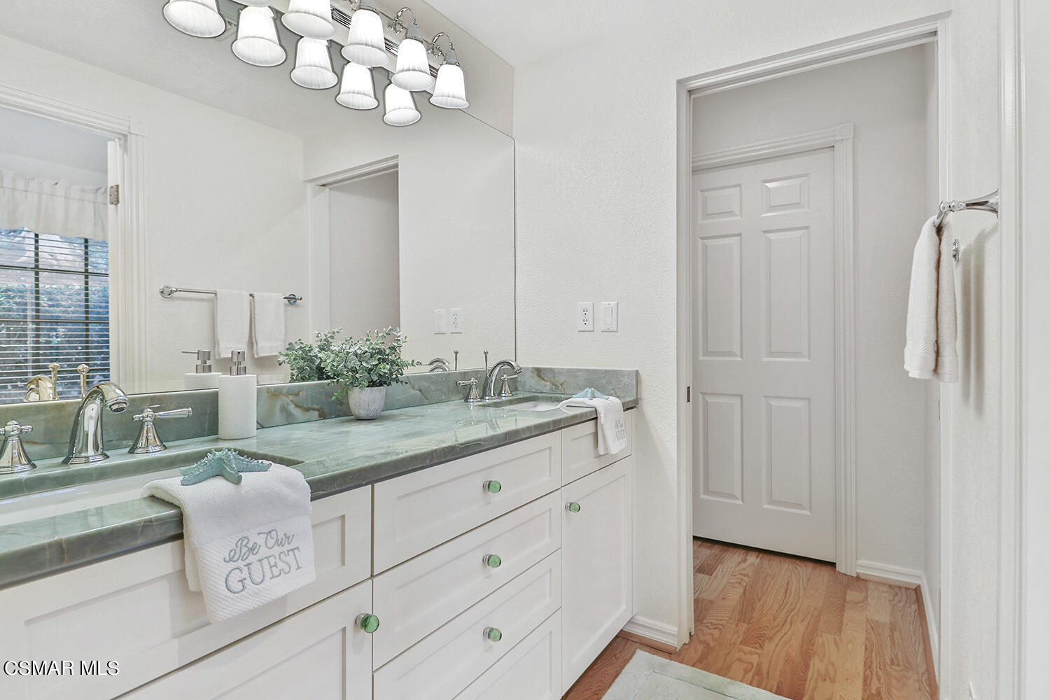 11908 Pradera Road Camarillo, CA 93012 - Photo 46 of 76 nJacknJill Bath1
