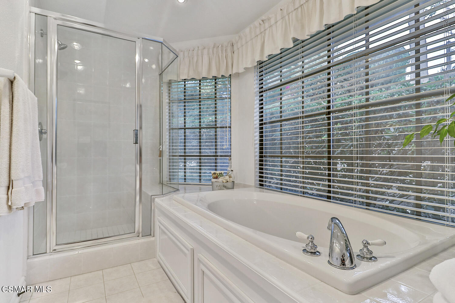 11908 Pradera Road Camarillo, CA 93012 - Photo 47 of 76 nJacknJill Bath3