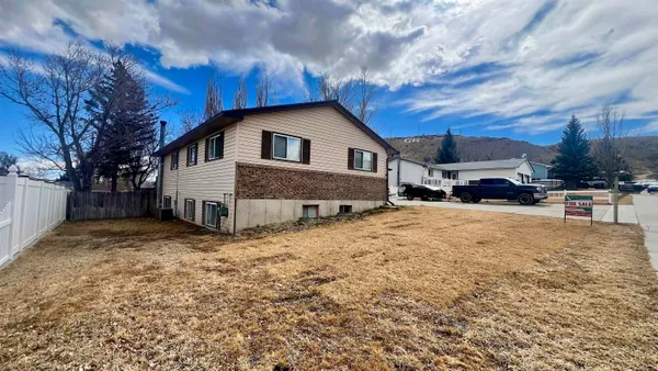 $349,900 | 530 Knotty Pine Street, Green River, WY 82935