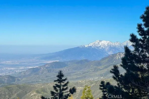 $649,000 | 1960 Willow Drive, Running Springs, CA 92382