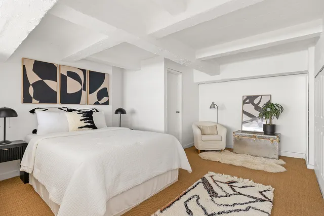 $799,000 | 529 West 42nd Street, Unit 1B | Hell's Kitchen
