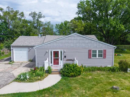 $250,000 | 14914 West South Street Road, Woodstock, IL 60098