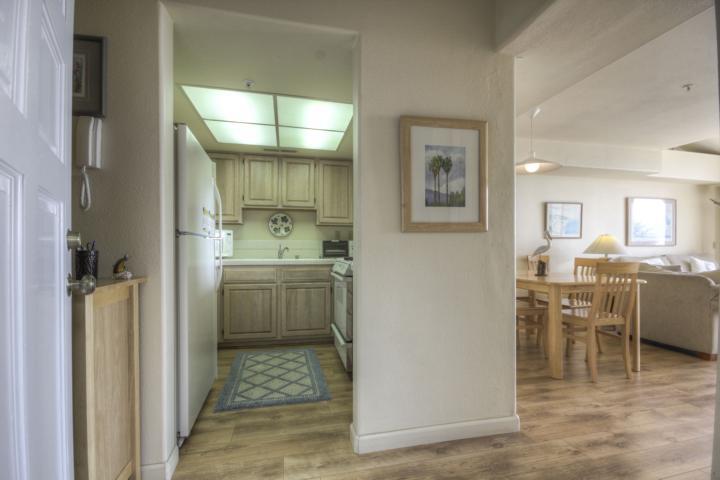 5005 Cliff Drive, Unit 2 Capitola, CA 95010 - Photo 8 of 21 a room with dining table and chairs