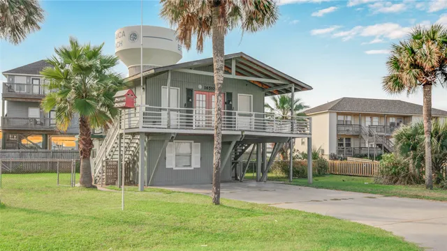 $2,195 | 16510 Blackbeard Road, Jamaica Beach, TX 77554