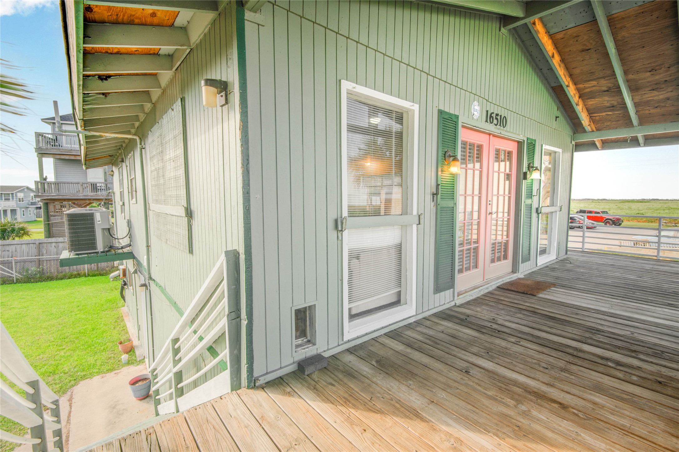 16510 Blackbeard Road Jamaica Beach, TX 77554 - Photo 12 of 39