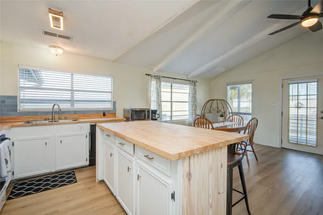 $2,195 | 16510 Blackbeard Road, Jamaica Beach, TX 77554