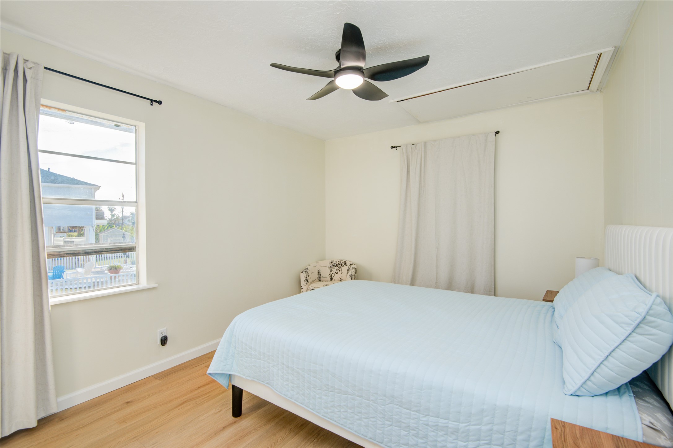 16510 Blackbeard Road Jamaica Beach, TX 77554 - Photo 31 of 39