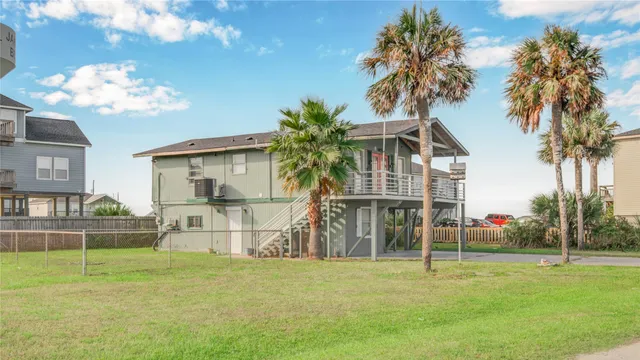 $2,195 | 16510 Blackbeard Road, Jamaica Beach, TX 77554