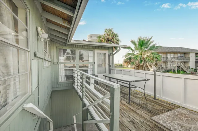 $2,195 | 16510 Blackbeard Road, Jamaica Beach, TX 77554