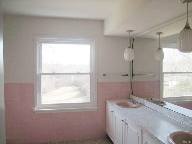 554 North Mosley Road St. Louis, MO 63141 - Photo 15 of 20 Gallery Image 15