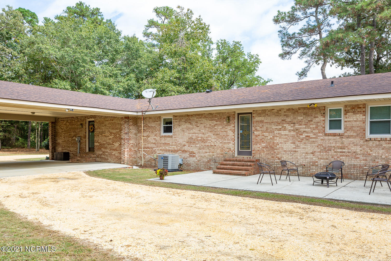 359 Houses Mill Road Newton Grove, NC 28366 - Photo 35 of 36 359 Houses Mill Rd Newton Grove-35