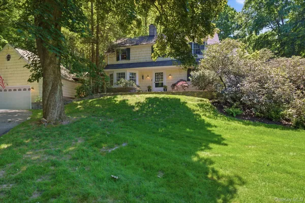 $1,100,000 | 2 Turner Drive, Chappaqua, NY 10514