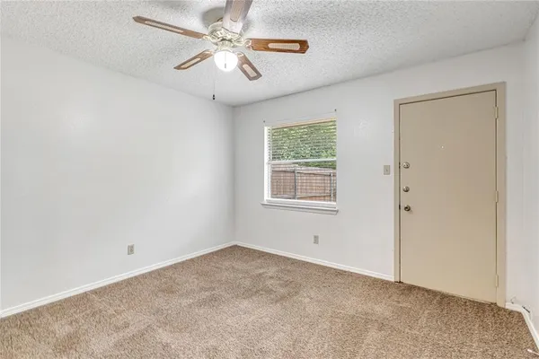 $1,450 | 420 Claire Court, Arlington, TX 76012