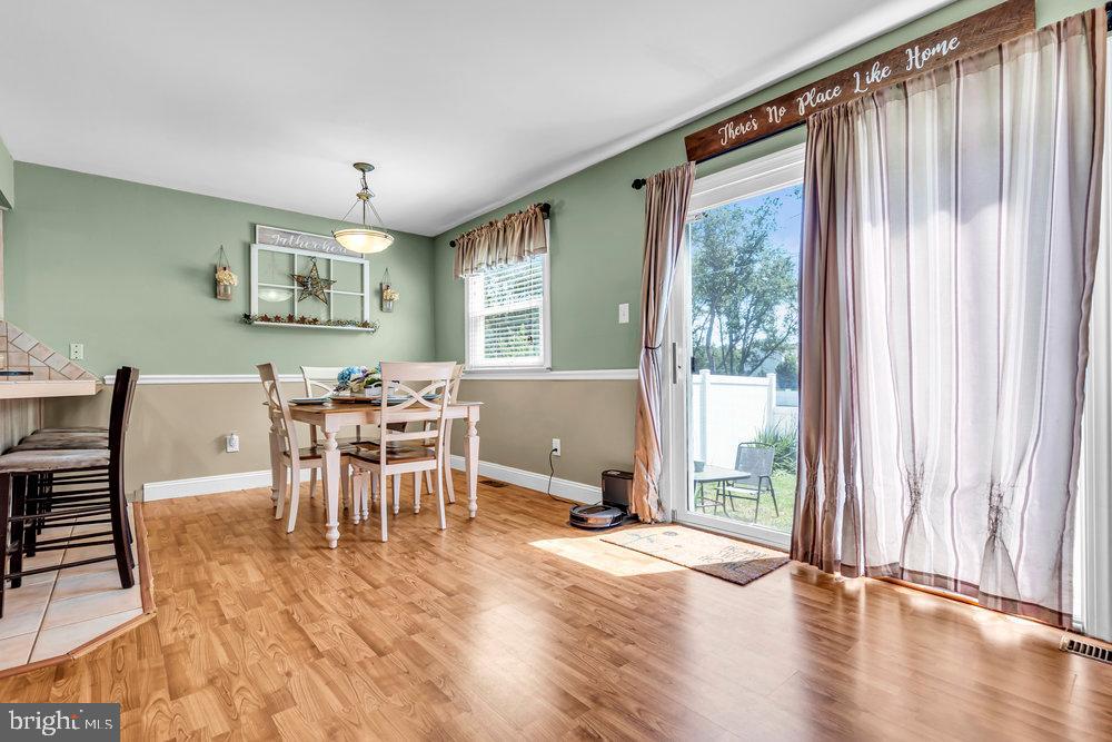 1964 East Oak Road, Unit K4 Vineland, NJ 08361 - Photo 10 of 25 a view of a livingroom with furniture and a window
