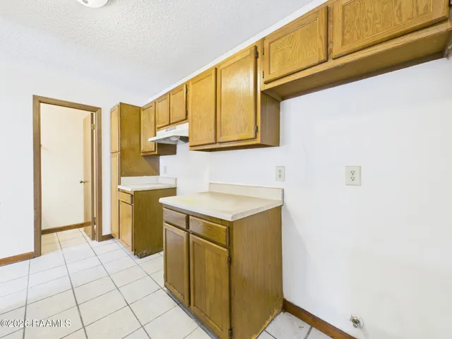 $975 | 113 Shekel Drive, Unit C, Lafayette, LA 70508