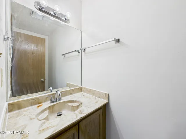 $975 | 113 Shekel Drive, Unit C, Lafayette, LA 70508