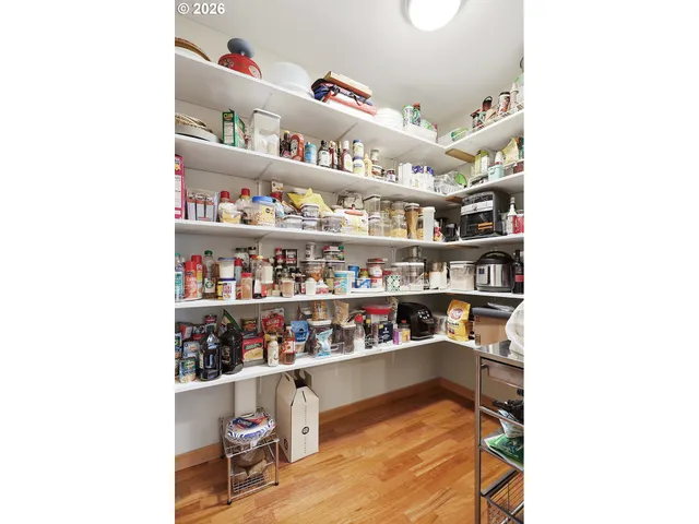 $1,600,000 | 26 Ridgeview Road, White Salmon, WA 98672