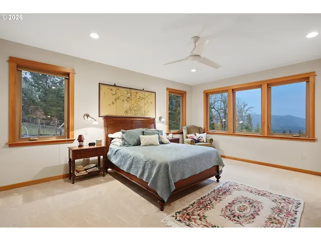 $1,600,000 | 26 Ridgeview Road, White Salmon, WA 98672