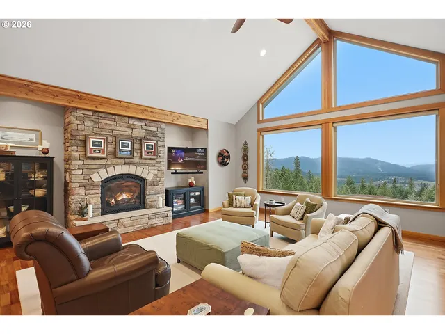 $1,600,000 | 26 Ridgeview Road, White Salmon, WA 98672