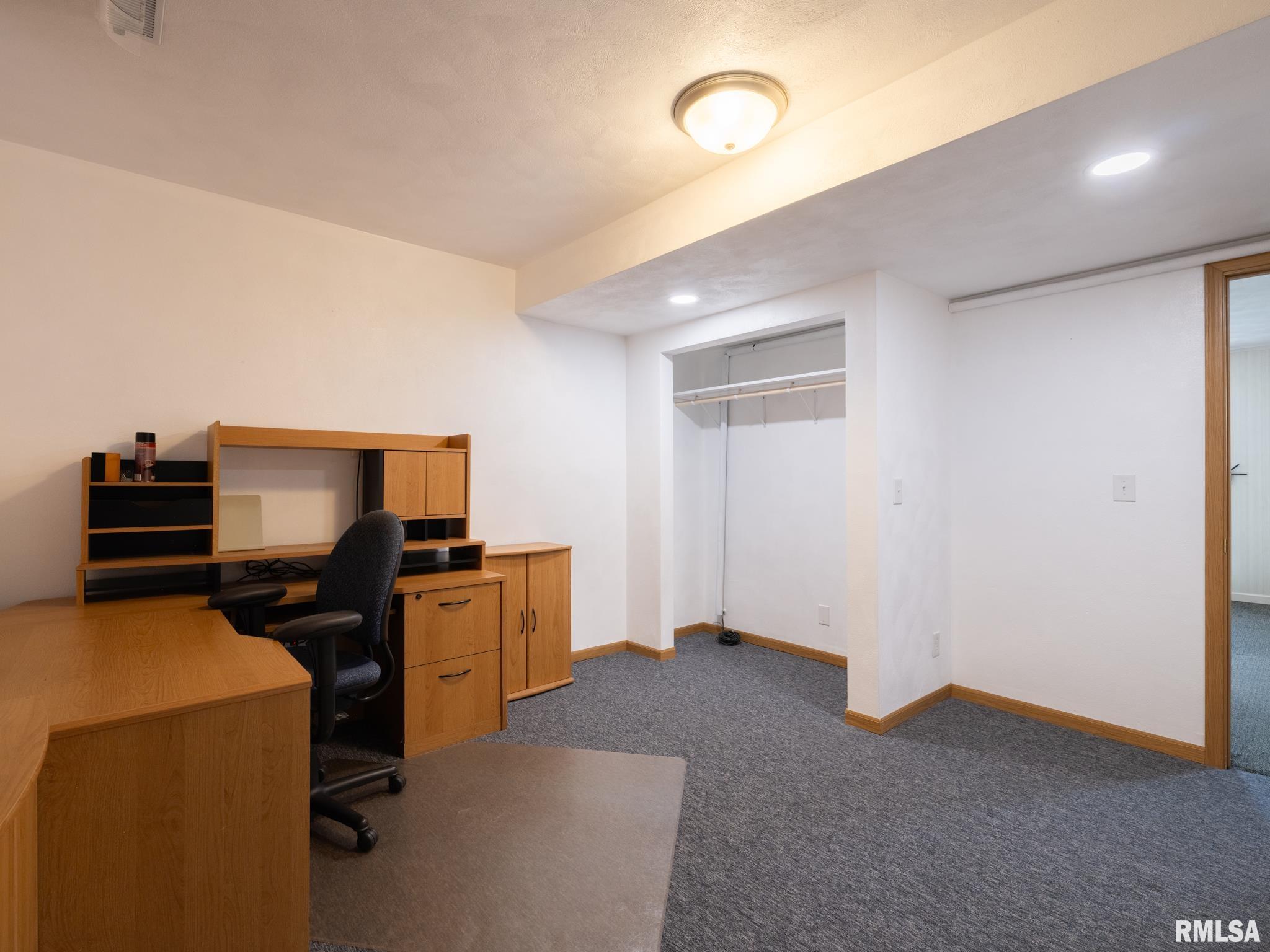 2721 North Rustic Ridge Drive Peoria, IL 61604 - Photo 38 of 52