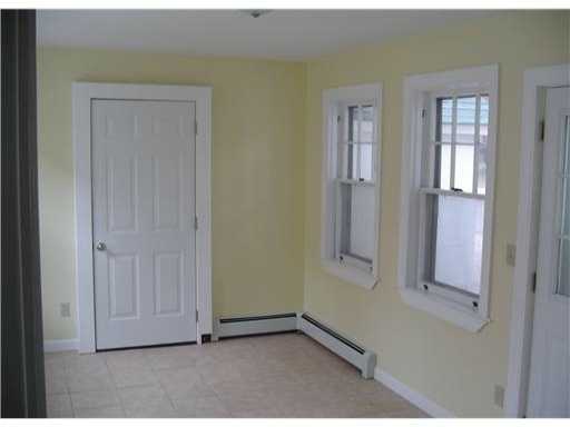 110 Metropolitan Road Providence, RI 02908 - Photo 8 of 13 Mud Room.