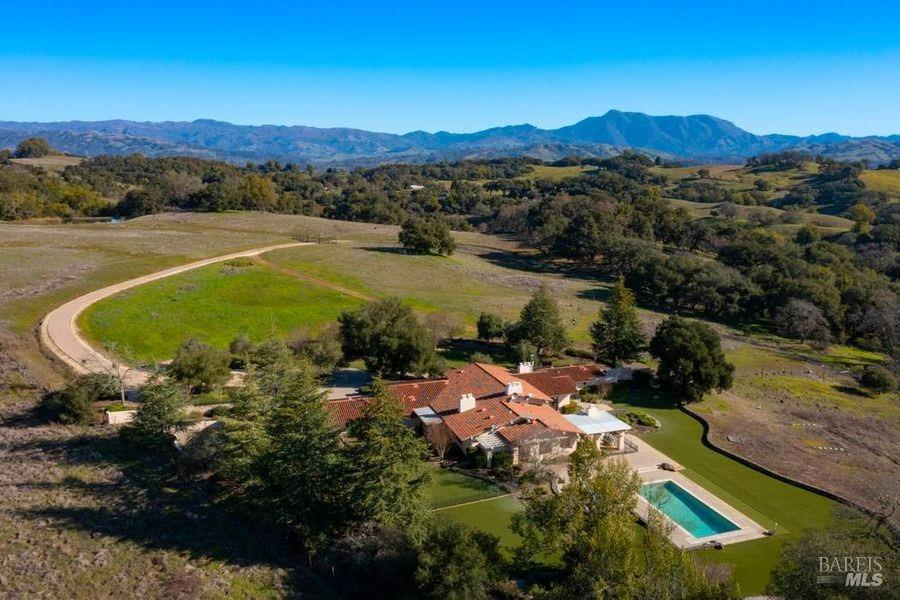 11651 Brooks Road Windsor, CA 95492 - Photo 1 of 1 a view of a city