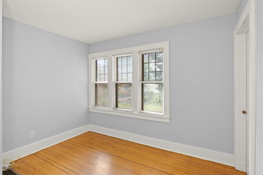 153 Seneca Road Irondequoit, NY 14622 - Photo 12 of 25