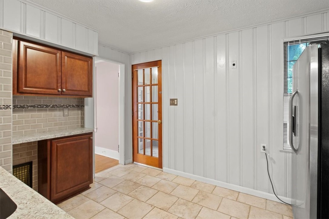 153 Seneca Road Irondequoit, NY 14622 - Photo 16 of 25