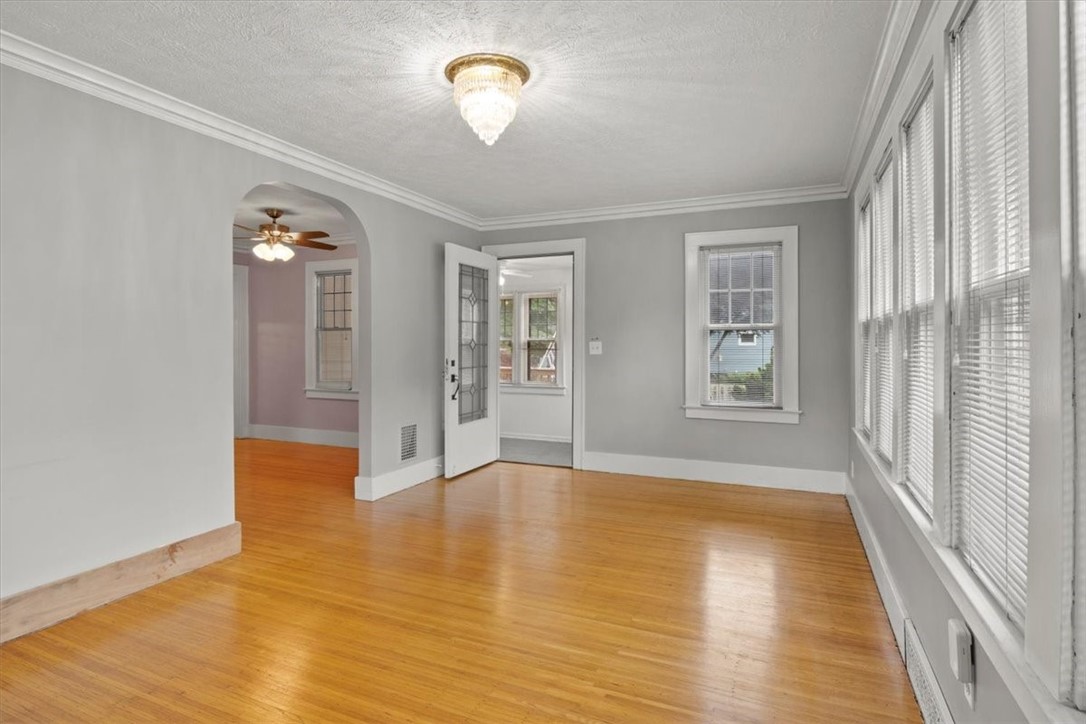 153 Seneca Road Irondequoit, NY 14622 - Photo 7 of 25